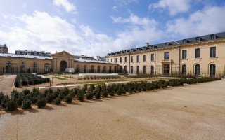 A Versailles, l’ancien hôpital Royal retrouve son lustre - Batiweb